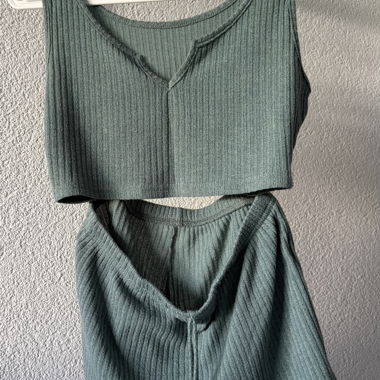 Ensemble vert côtelé deux pièces