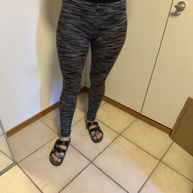 Leggings bianchi e neri