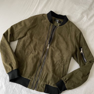 Grüne Bomberjacke