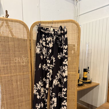 Pantalon fluide motif florale 
