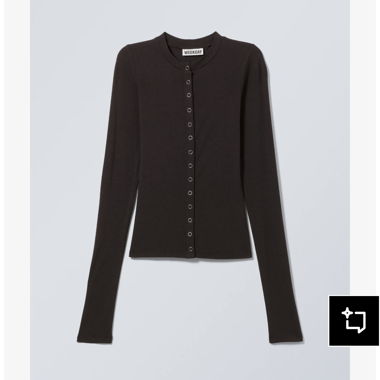 Weekday Button Top M