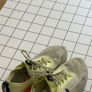 Nike Zoom Fly 4 