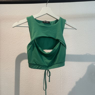 Grünes Top