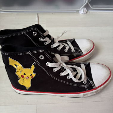 Pikachu Schuhe