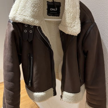 Winterjacke ONLY Kunstleder Gr L wie neu!