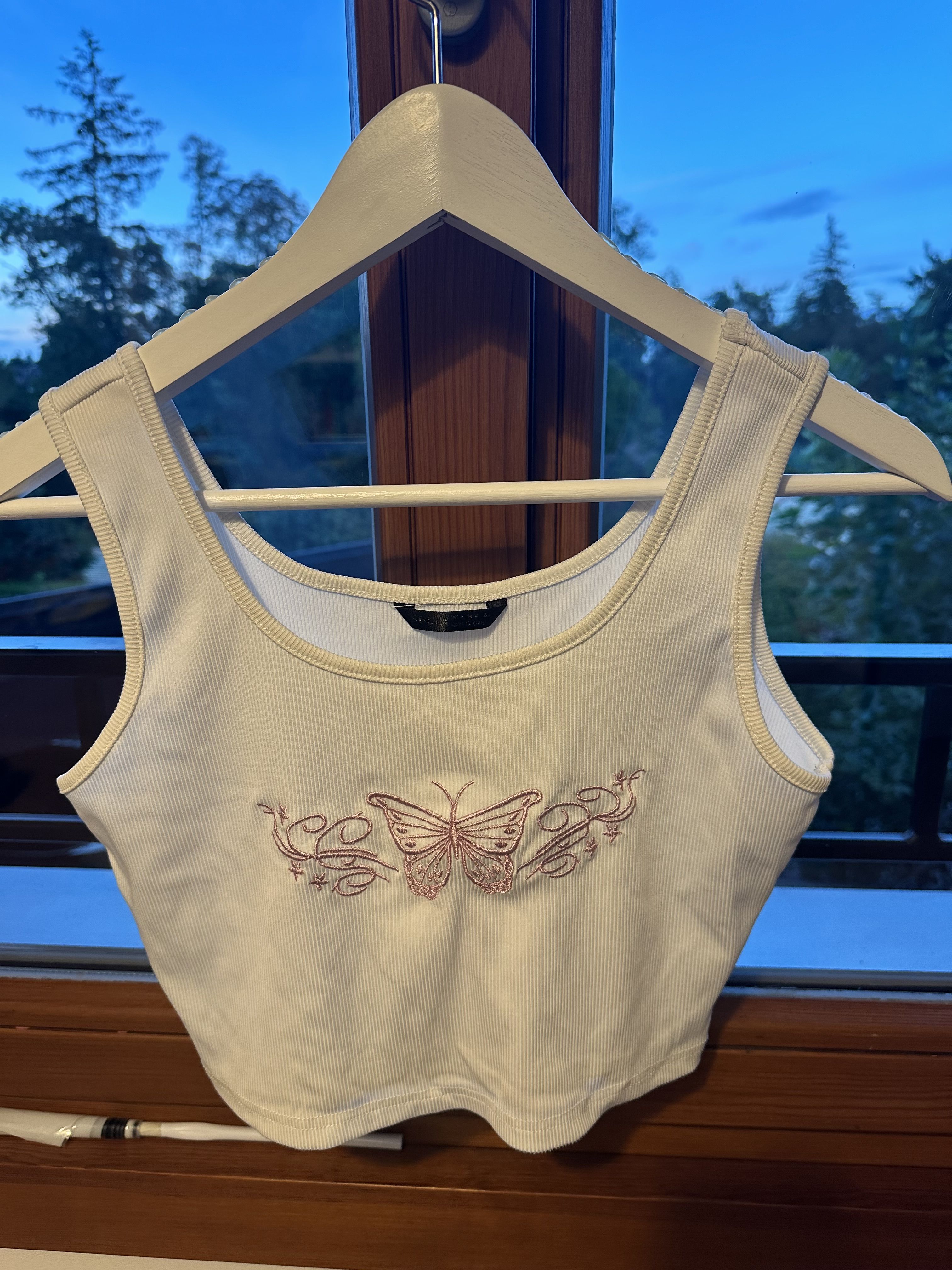 white top 