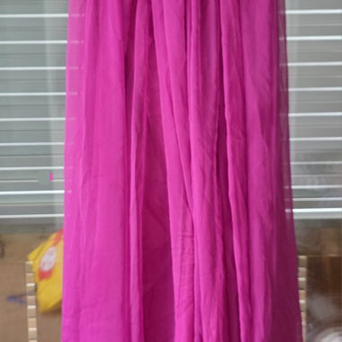 Pinkes Abendkleid mit Schleppe