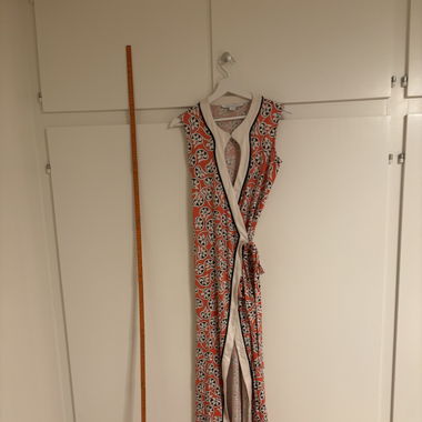 Auffallendes Wickelkleid by Diane von Furstenberg