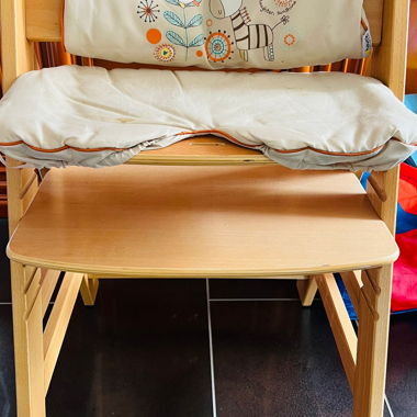 Chaise enfant pour la table à manger en bois