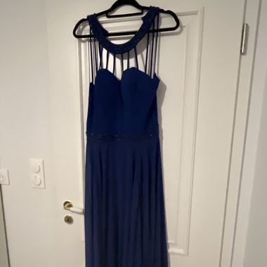 Bleues Abendkleid 