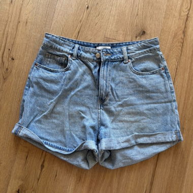 Short en jean taille haute style mom