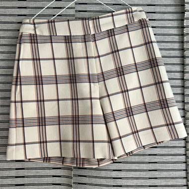 Shorts MAJE Paris, taille 36, à carreaux. Look estival.