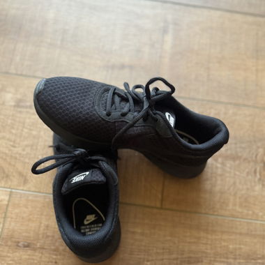 Nike Schwarze Sneakers