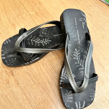 Gisel bündchen flip flops
