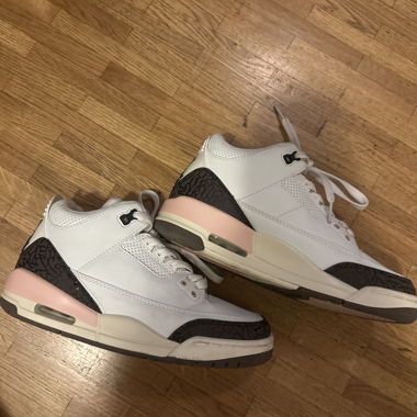 Nike Air Jordan J3 sneakers