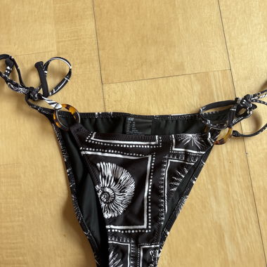 Slip da bikini H&M nero con motivo
