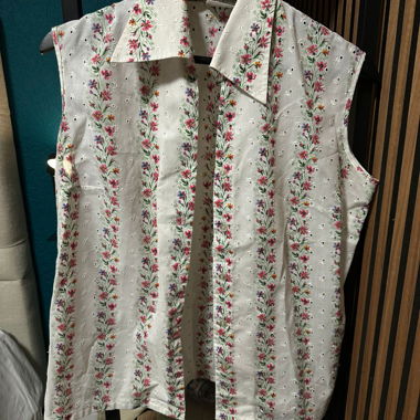 Blouse sans manches à fleurs vintage