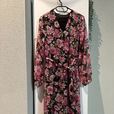 Only Maxikleid mit Blumenmuster, Grösse 34/36