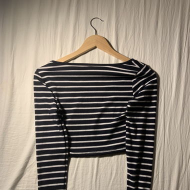 Rückenfreies langarm croptop