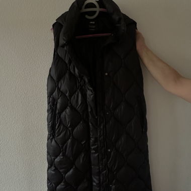 MNG Black Quilted Gilet