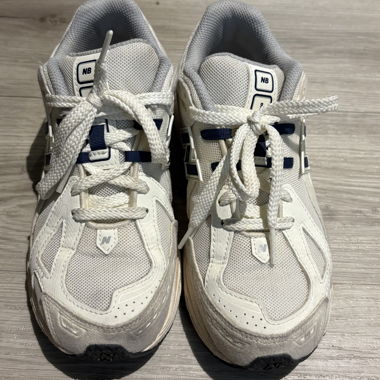 New Balance 1906 Sneakers Size 35