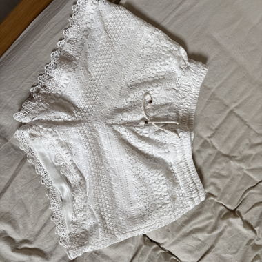 Shorts en dentelle blanche