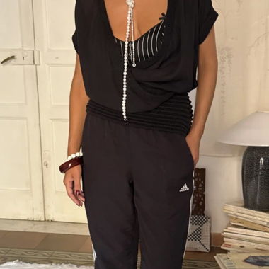 Top nero trasparente con orlo crochet