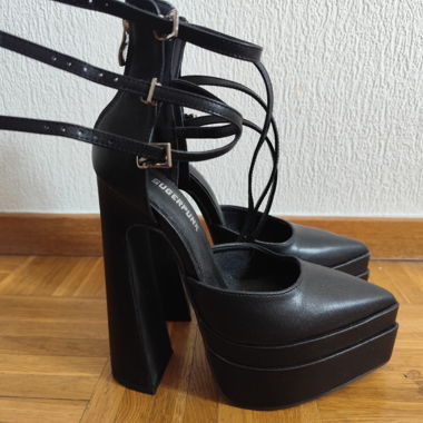 Talon haut avec plates-formes 