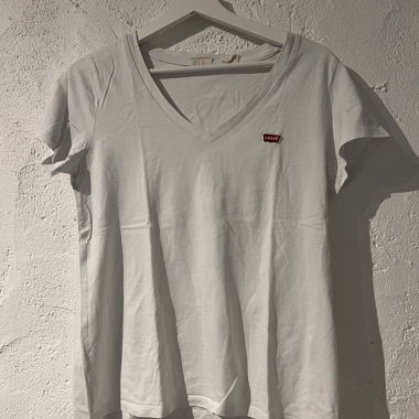 Levis shirt