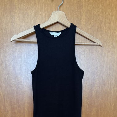 Enges Kleid
