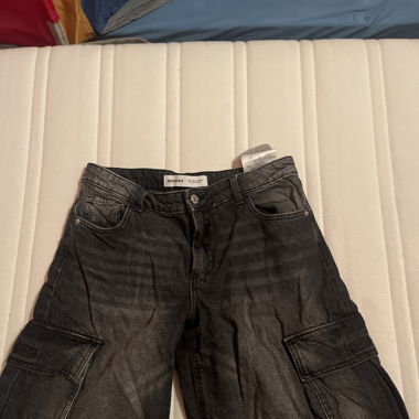 Schwarze Jorts-BERSHKA