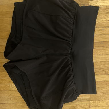 Pantaloncini sportivi Lululemon
