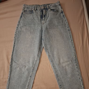 Loose Mom Jeans