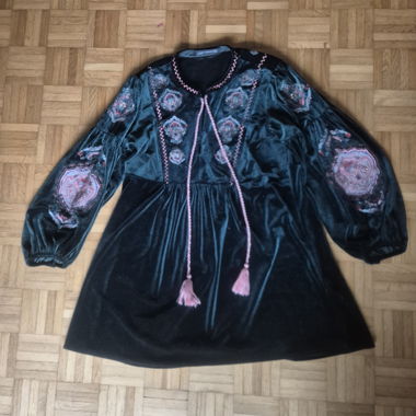 Zara grünes Velvet Kleid Gr. L