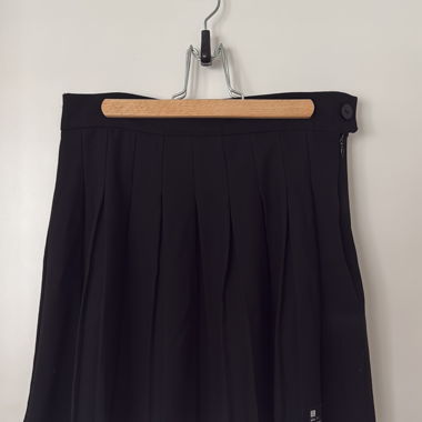 Jupe plissée noire courte