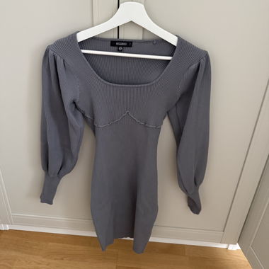 Grey knitted dress with puff sleeves Missguided