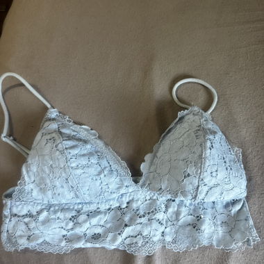 Reggiseno in pizzo azzurro chiaro