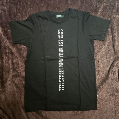 Schwarzes 7TH STREET T-Shirt Grösse M