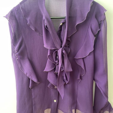 Blusa lilla con balze