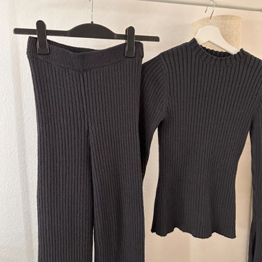 Black Rib-Knit Set Pullover & Pants