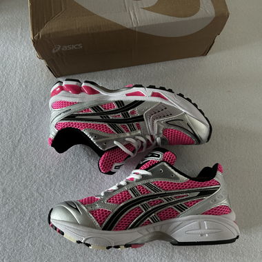 Pinke kayano 14