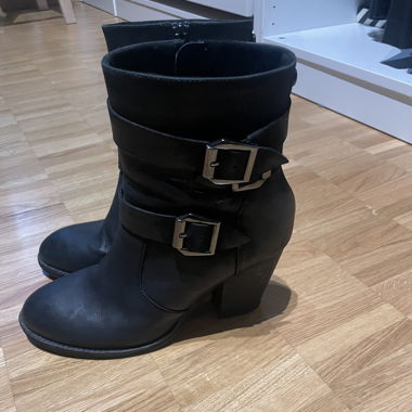 Steve Madden leather boots, size 40
