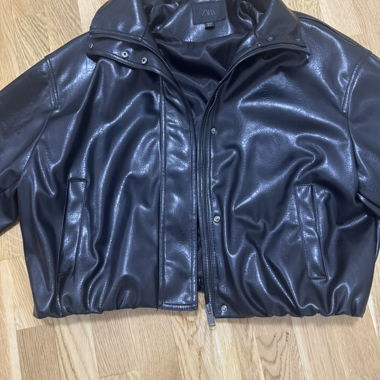 Zara Lederjacke