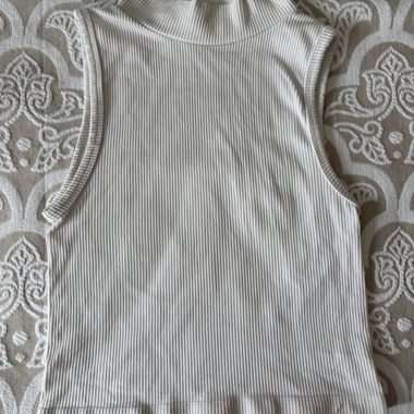 Crop Tops im various colors