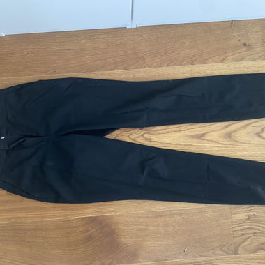 Pantaloni casual neri a vita bassa