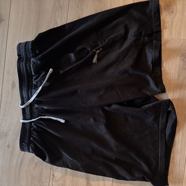 Schwarze Puma Sportshorts