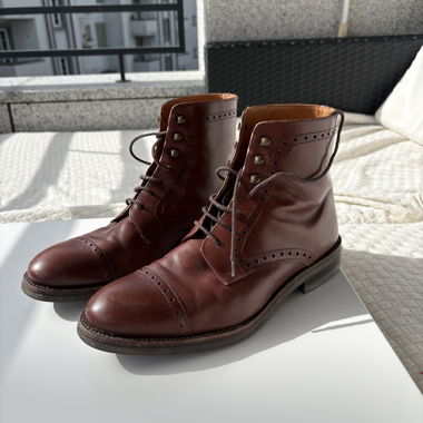 Brown leather boots / bottes en cuir homme