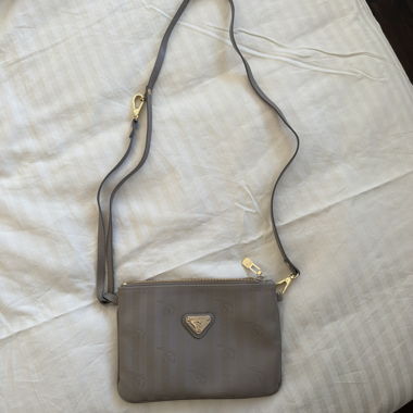 Greige crossbody shoulder bag