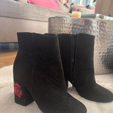 Stiefel mit Blumen