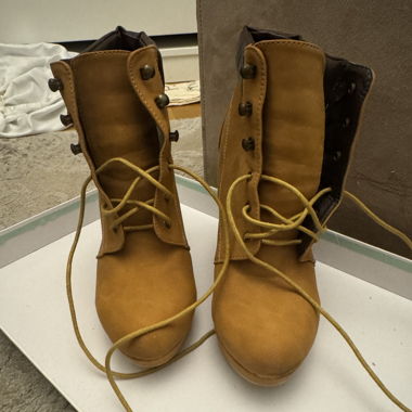 Hohe schuhe timberland style